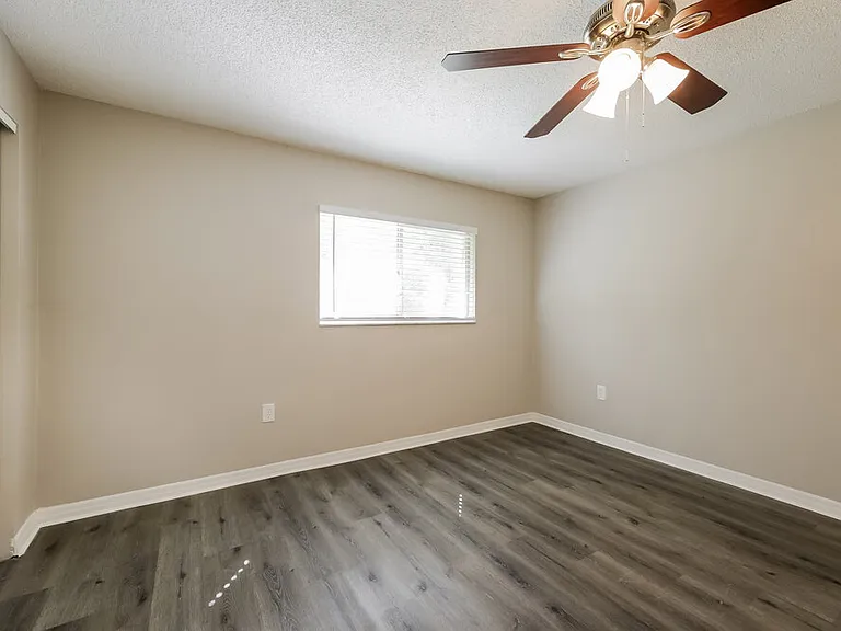 13115 Caribbean Blvd — Photo 10