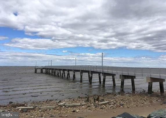 4th image of 10 North Ave