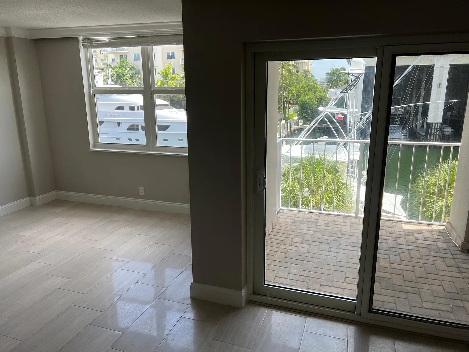 2 bed, 1033 sqft, $2,600 — Photo 2