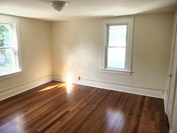 5th image of 102 Moull St