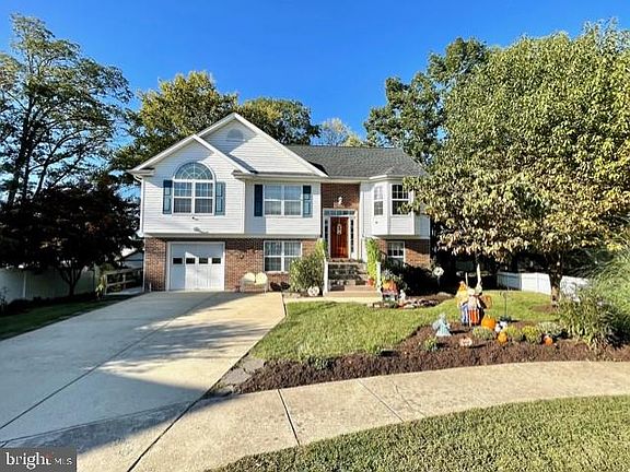 2nd image of 105 Junction Ct