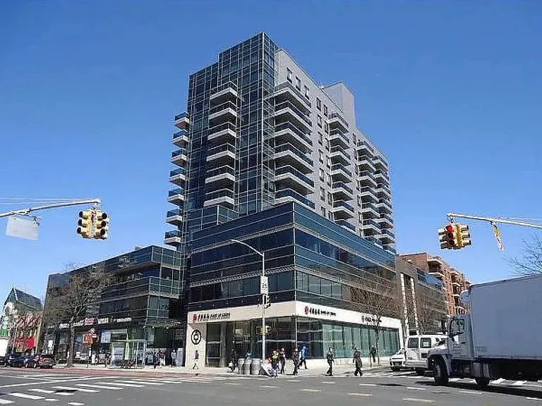 42-35 Main St #9G — Photo 1