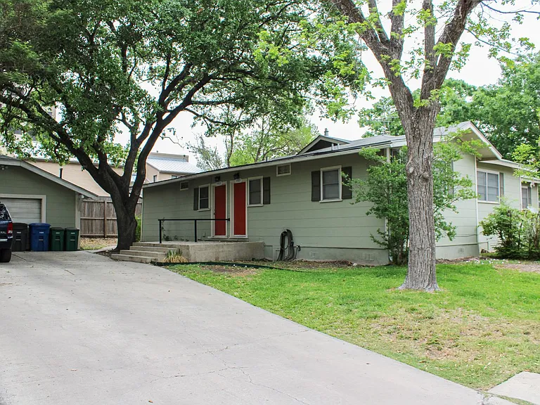 3901 N New Braunfels Ave — Photo 17