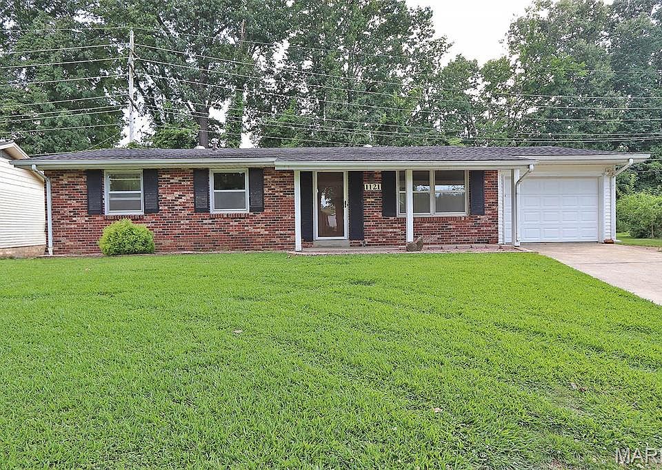 1st image of 1121 Landgraf Dr