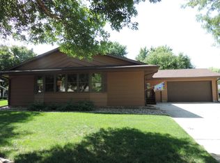 1101 N Ridge Rd, Mitchell, SD 57301