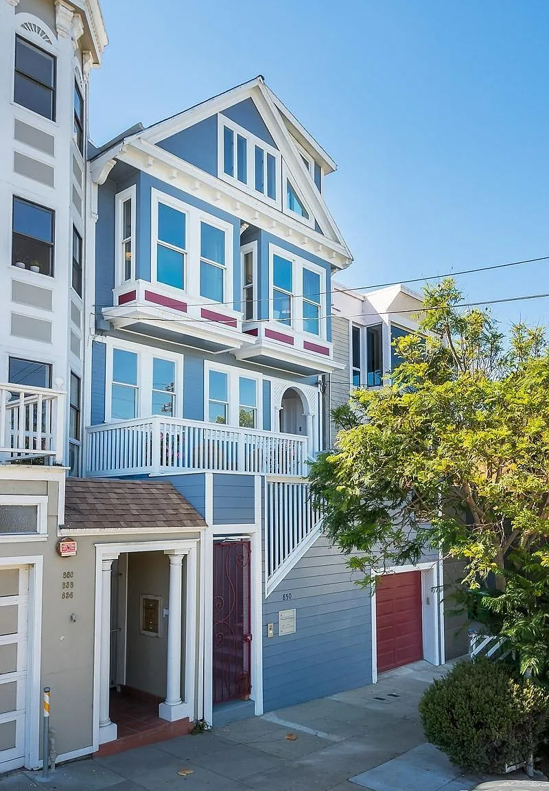 2 bed, $7,100 — Photo 2