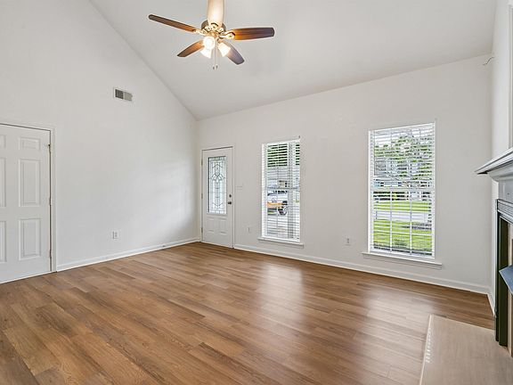 5th image of 641 Meriweather Dr