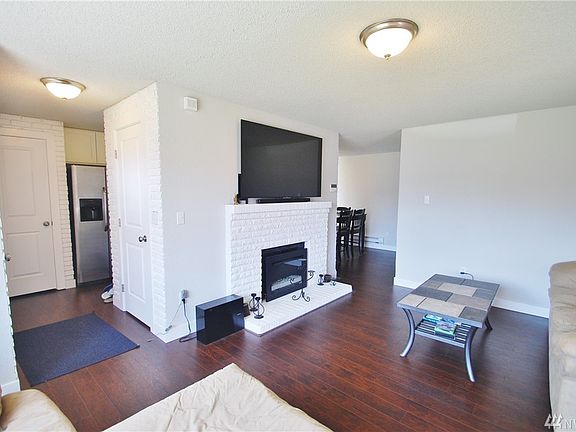 4th image of 1317 E 59th St