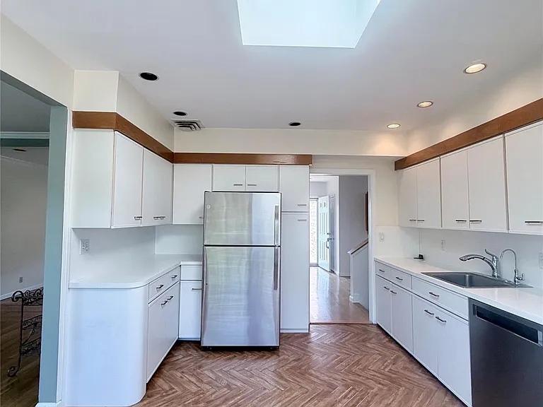 821 Channel Rd — Photo 7
