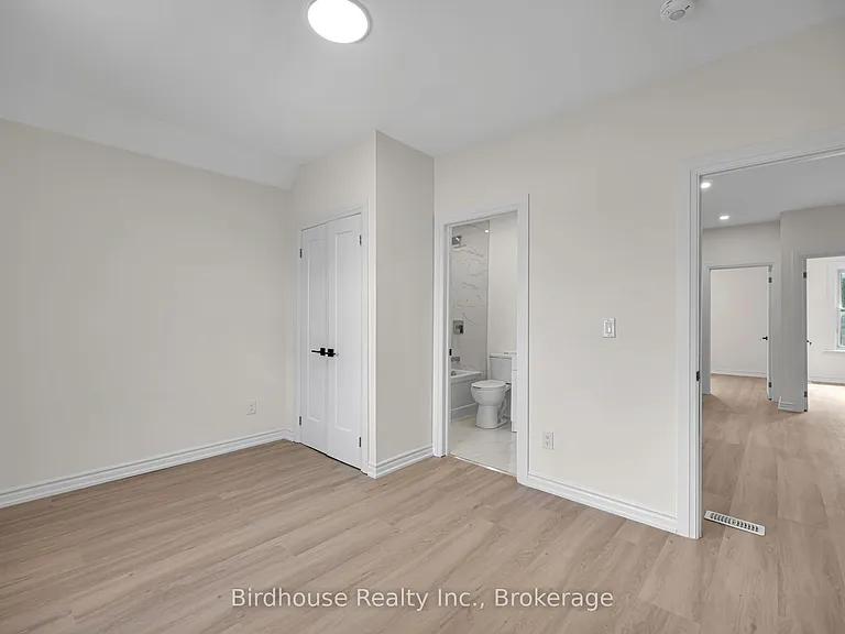 108 Lindsay St S #C — Photo 11
