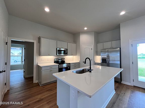 2nd image of 206 Tatum Ln