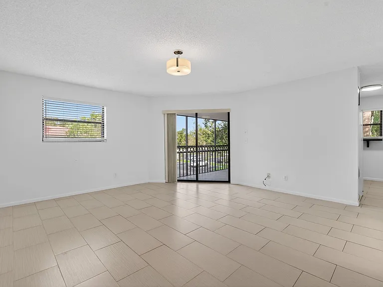 484 Santa Cruz Pl NE #G — Photo 6