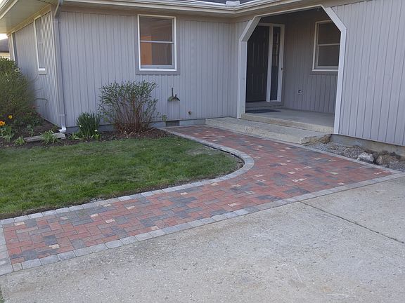 3rd image of 1521 Brookfield Ln