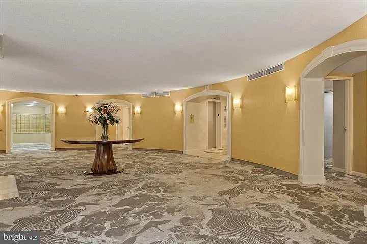 8380 Greensboro Dr #722 — Photo 16