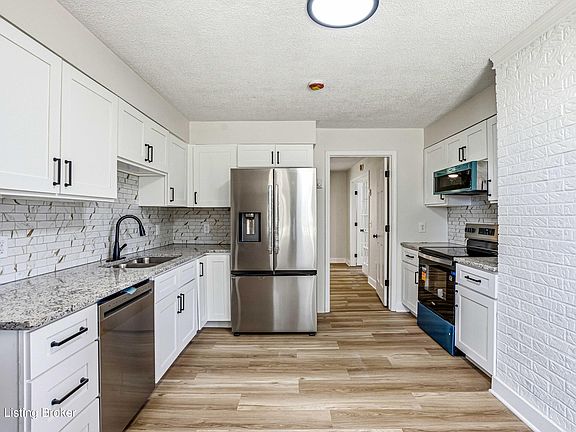 3rd image of 69 Santana Dr