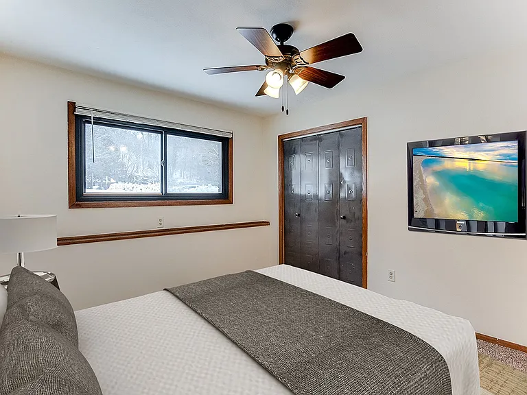 Mark Court Apartments — Photo 16