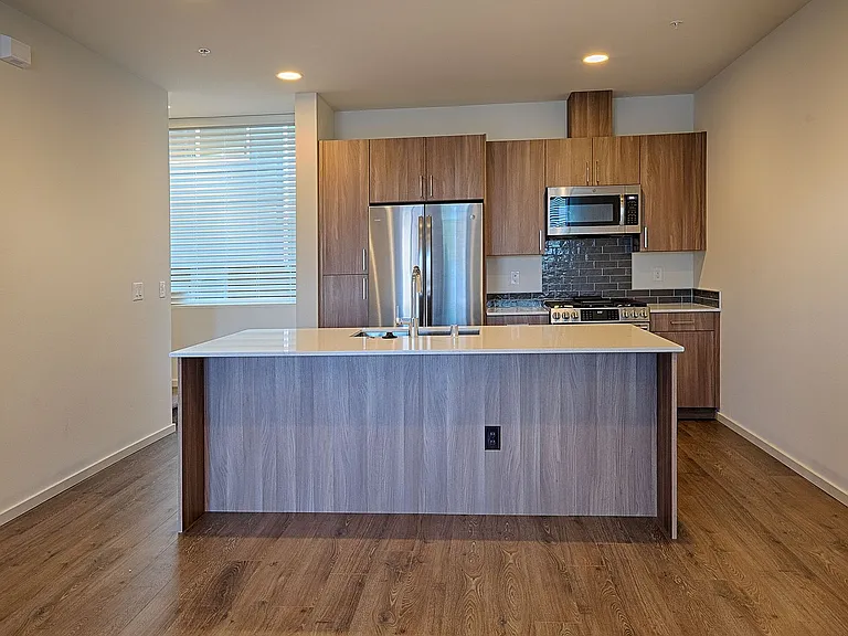 8025 15th Ave NW — Photo 5