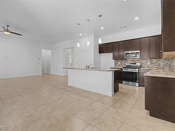 5th image of 219 Denette Ln