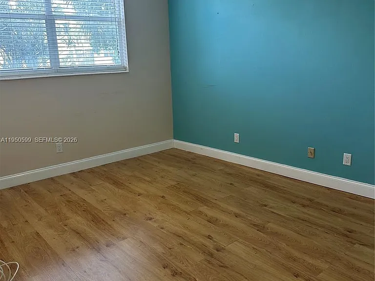 2731 NE 14th Street Cswy #205 — Photo 2