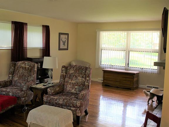 4th image of 3670 Jeffrey Ct