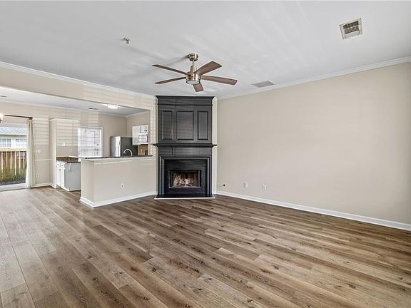 2nd image of 2215 Kilmington Sq