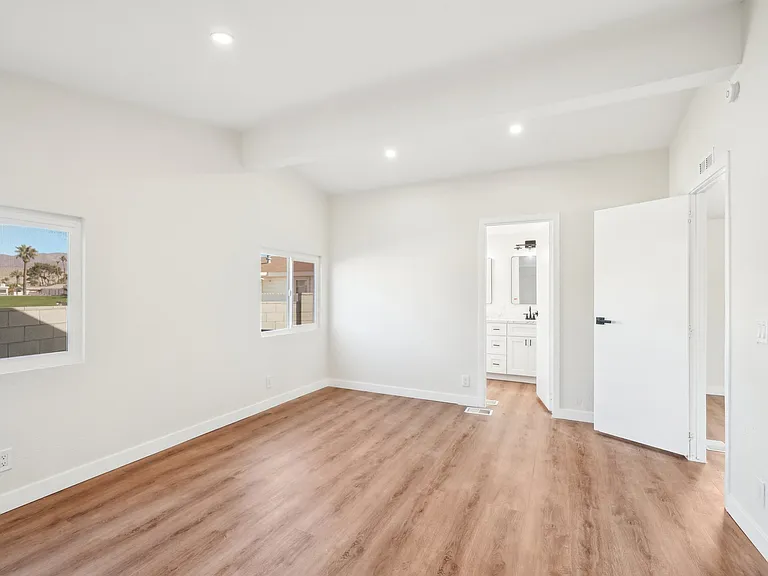73300 Broadmoor Dr — Photo 15