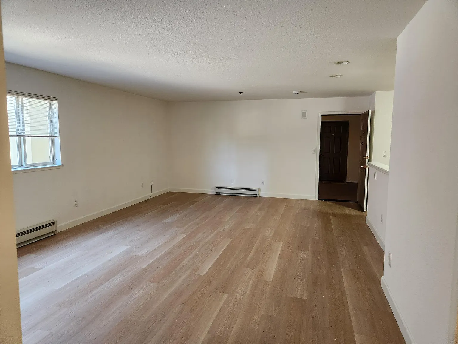 1 bed, 820 sqft, $2,695 — Photo 2