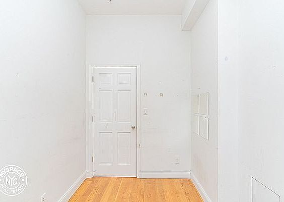 3rd image of 291 Wyckoff Ave #9C