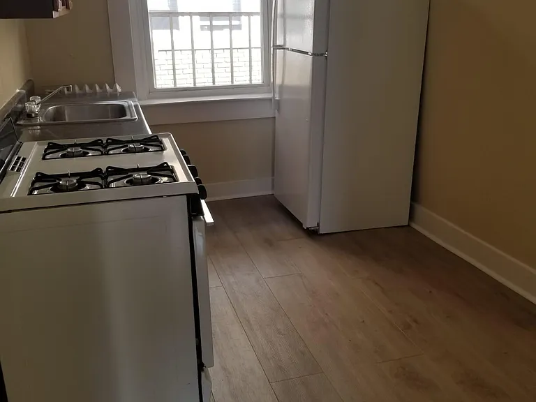 56 Norton St #302 — Photo 9