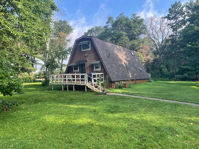 6114 Pine Beach Rd — Photo 2