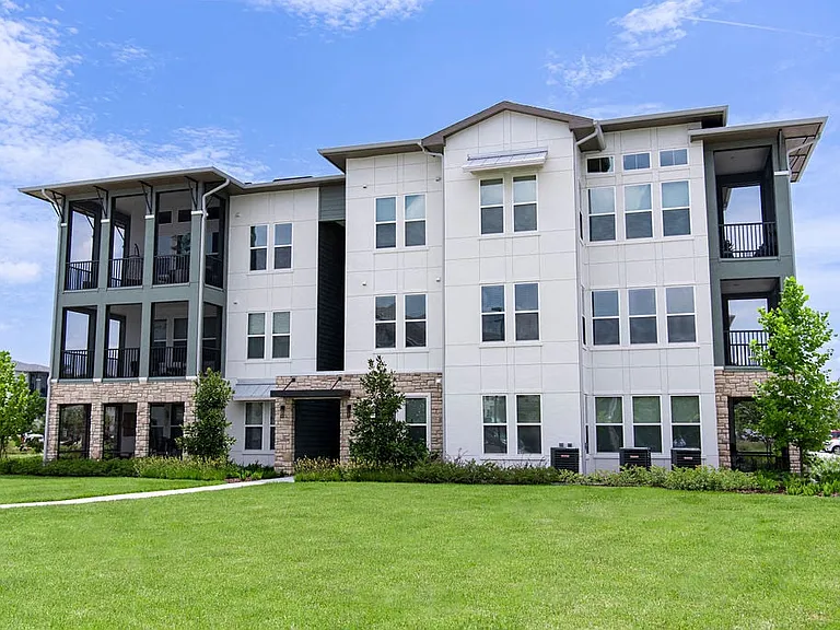 Urbon @ Nona Apartment Homes — Photo 47