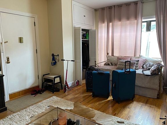 4th image of 27-30 23rd St #1