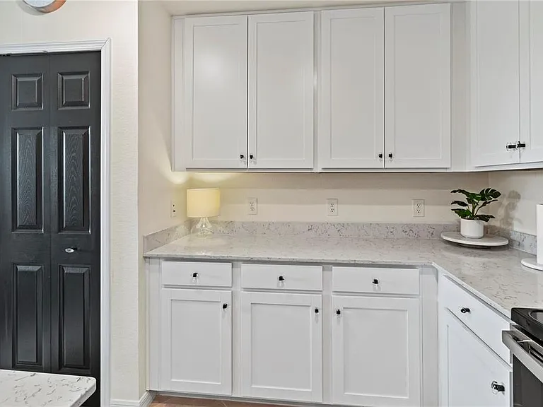 17724 Gawthrop Dr #208 — Photo 18