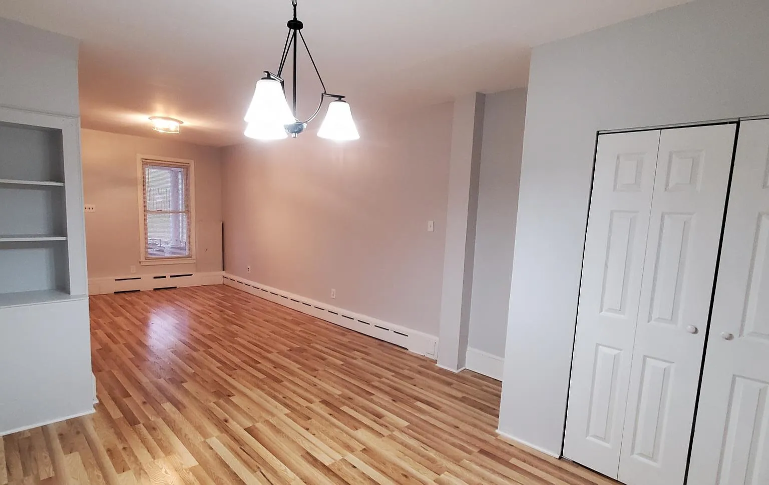 3 bed, 1222 sqft, $2,495 — Photo 3