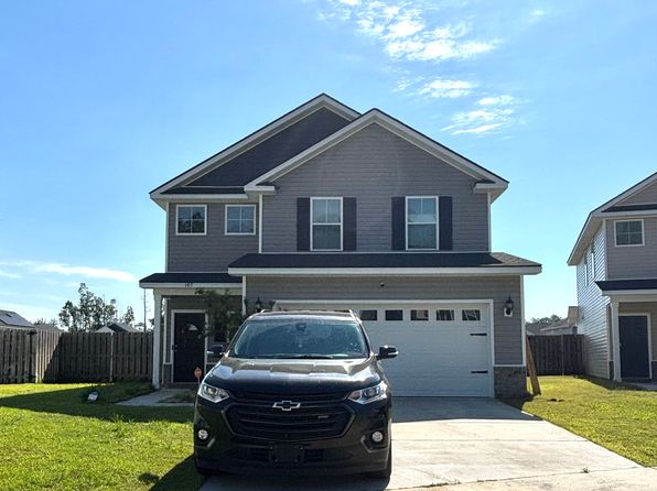 107 Hamlet Ct