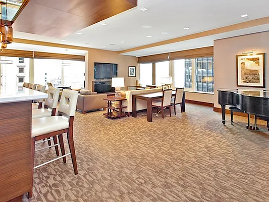 Rented by Mirador Real Estate | media 21