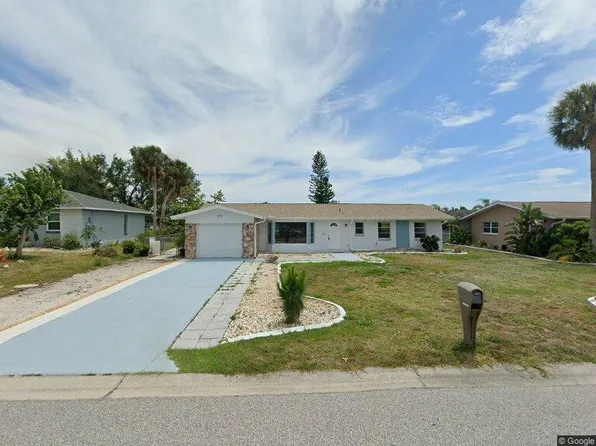 272 Annapolis Ln, Rotonda West, FL 33947