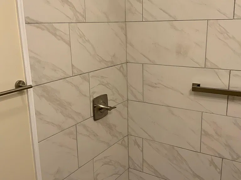 Back bathroom phot continued