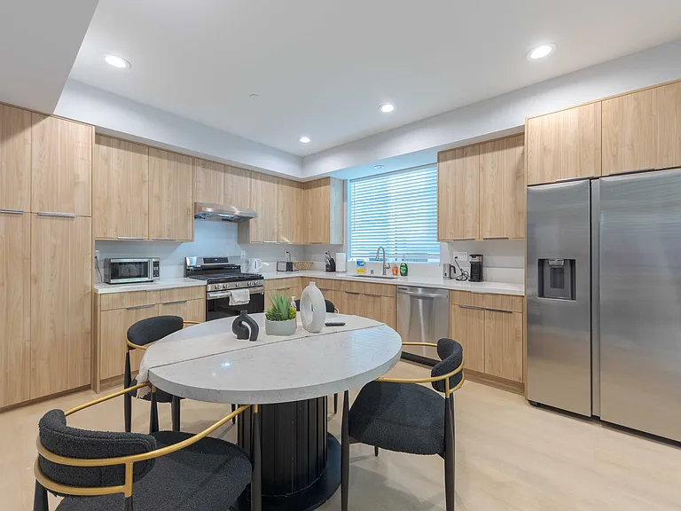 123 S Marguerita Ave #B — Photo 6