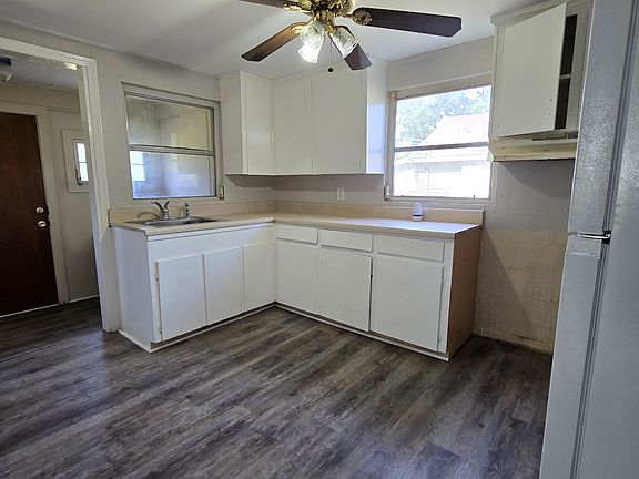 4th image of 305 Blyth Rd