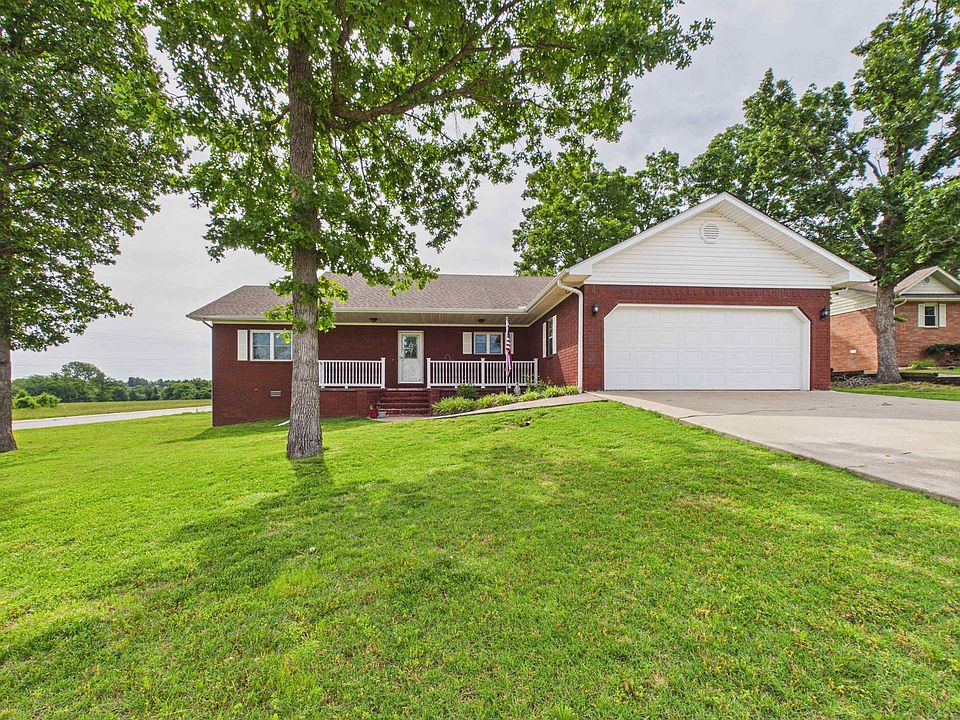 1st image of 1201 Pinetree Ln
