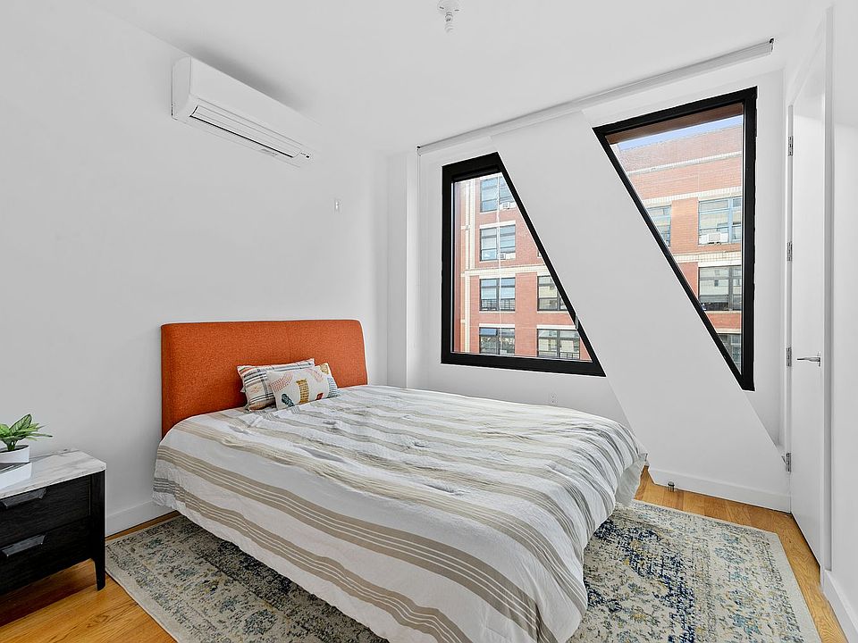 1st image of 123 Melrose St APT 749
