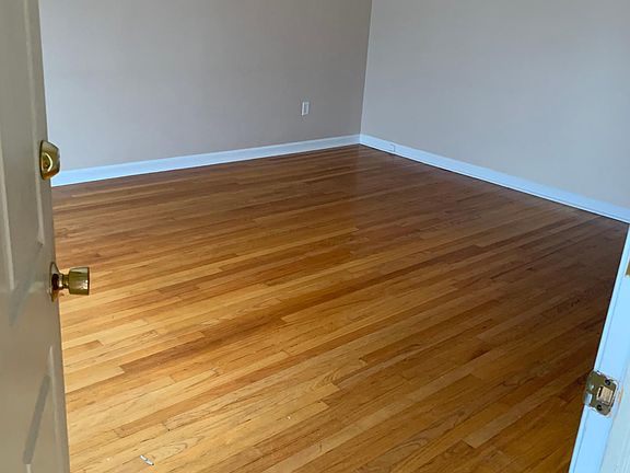 5th image of 145 Boston Ave Floor 1