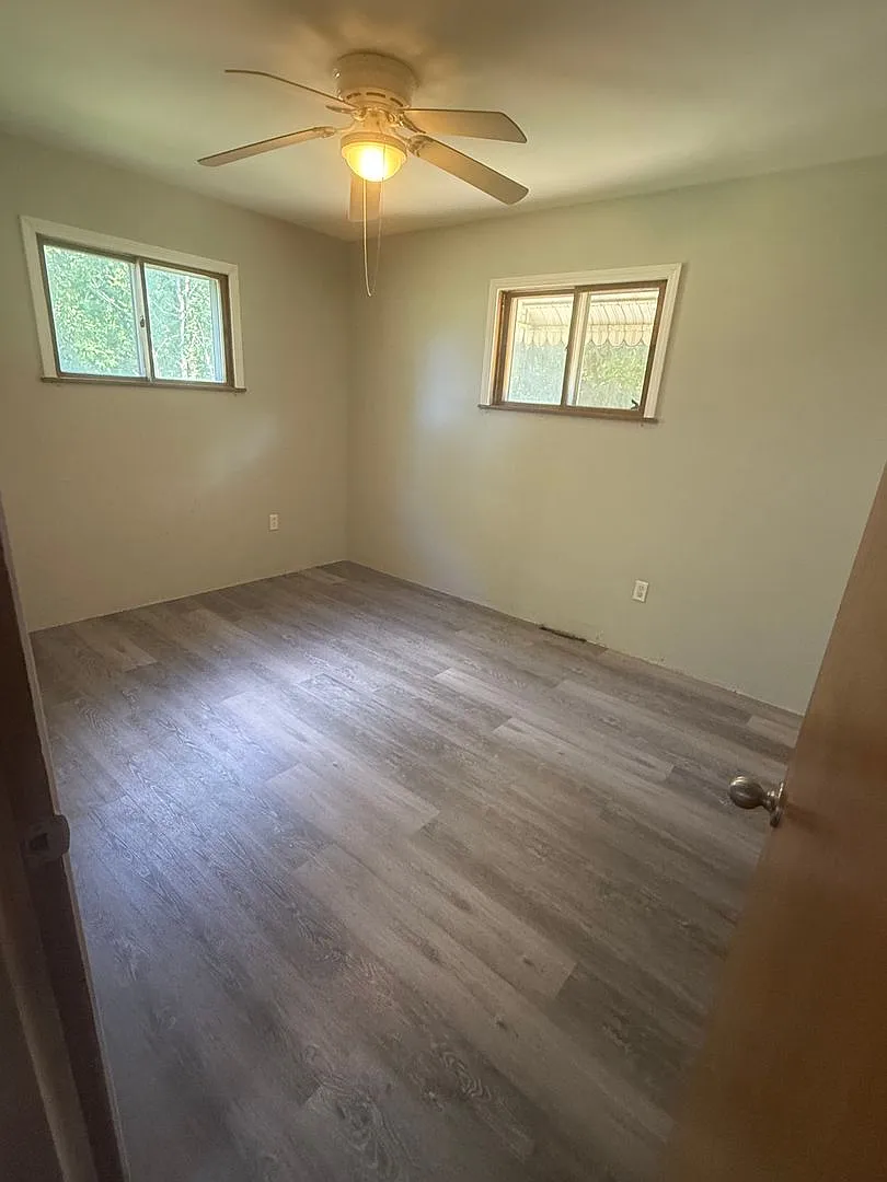 3bdrm House For Rent — Photo 3