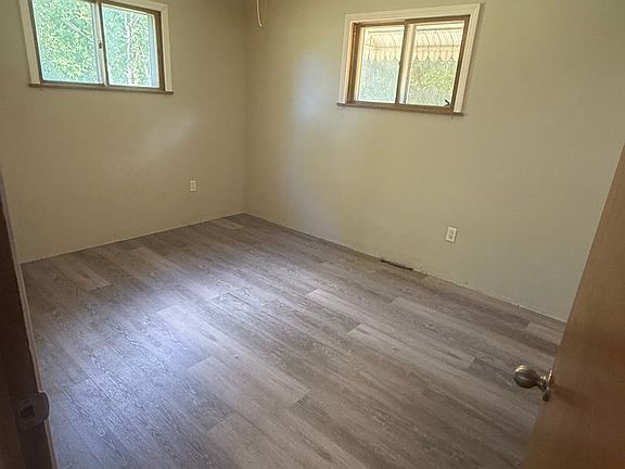 3rd image of 11181 Lagrange Rd