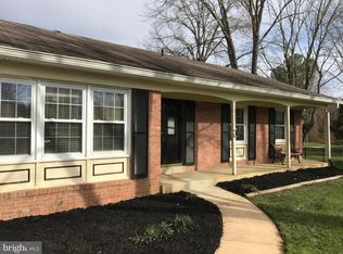 5602 Hereford Ct, Alexandria, VA 22315