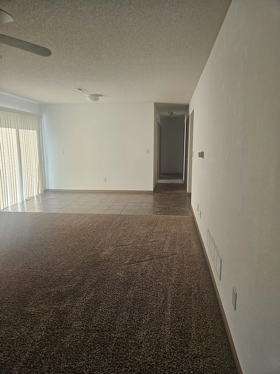 Photo 2 of 13 - 216 NW Parker Dr #216 - Grain Valley, MO Building Photo - 216 NW Parker Dr #216