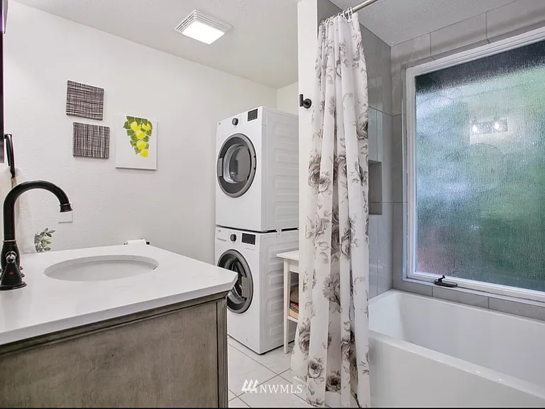 2809 Alderwood Ave — Photo 12
