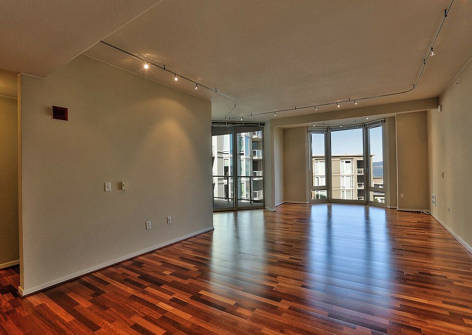 1st image of 88 King St Unit 709