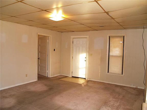 4th image of 430 Sheidley Ave